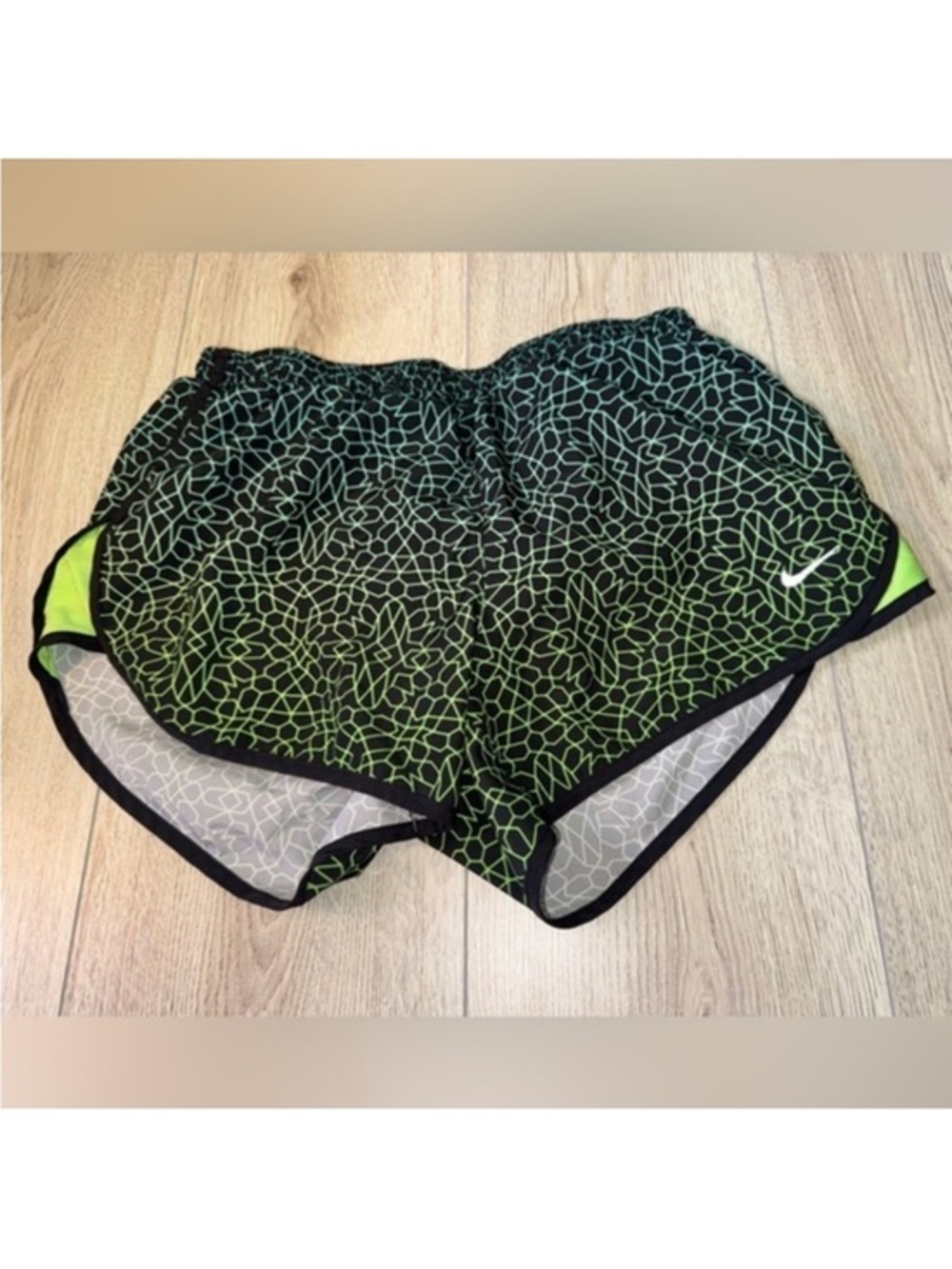 Nike dri fit green black athletic shorts